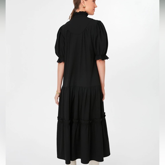 POMANDER PLACE

Black Selena Maxi Dress - Picture 4 of 11